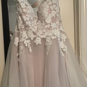 Perfect condition wedding ballgown size 12